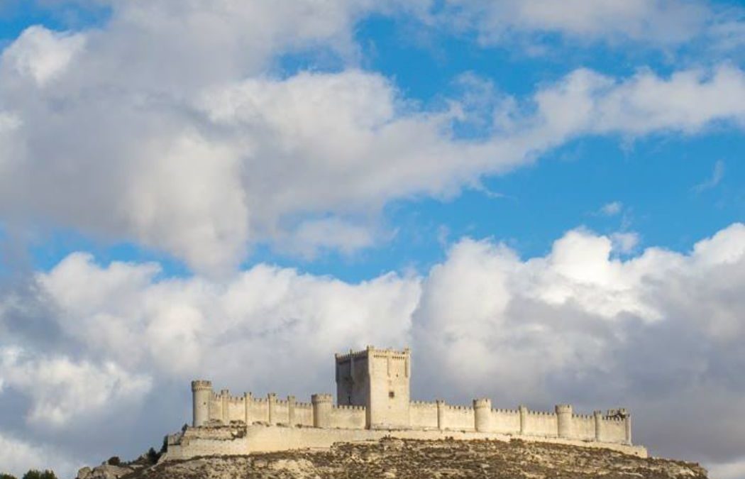Bodegas de Vino en Peñafiel, Valladolid: Un Viaje por el Corazón de la Ribera del Duero
