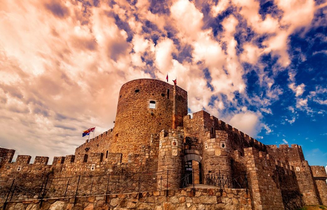 Dónde dormir en La Adrada, Ávila
