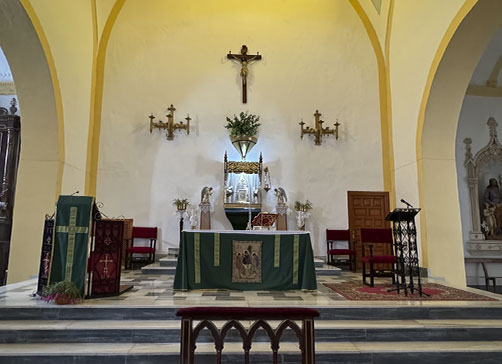 Interior de la iglesia de Santa María de la Anunciación en Gor (Granada)