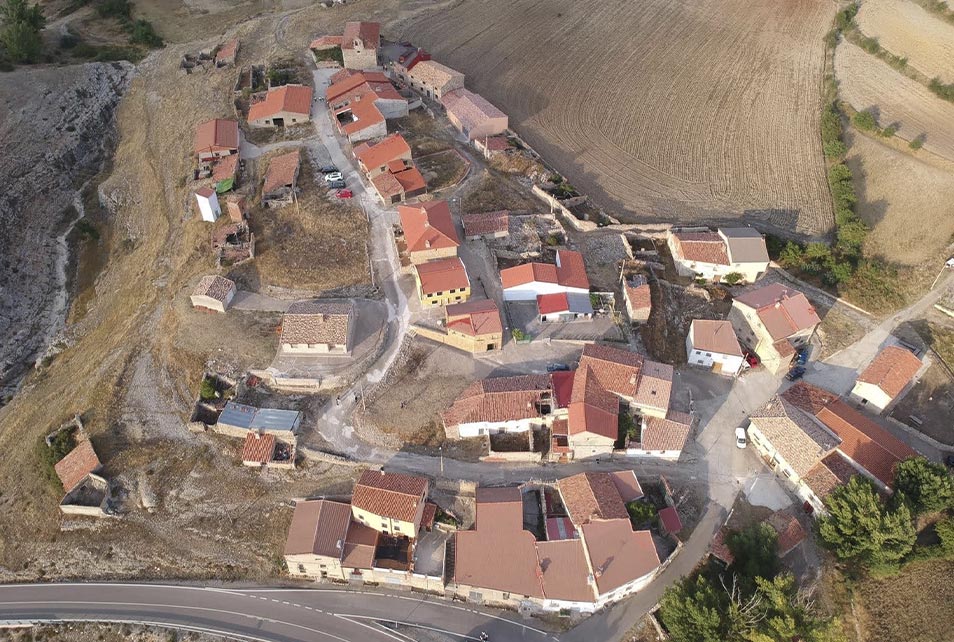 Villa de Arroyofrío en Jabaloyas, Teruel