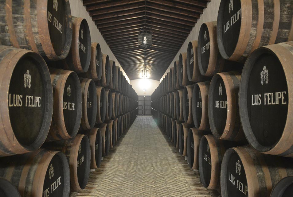 Interior de Bodegas Luis Felipe en La Palma del Condado (Huelva)