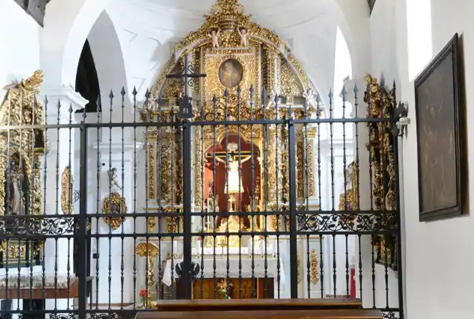 Interior de la Ermita del Santísimo Cristo de la Caridad en La Puebla de Montalbán, Toledo