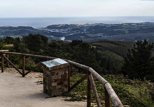 Mirador de Bustabernego  de Coaña<br />
