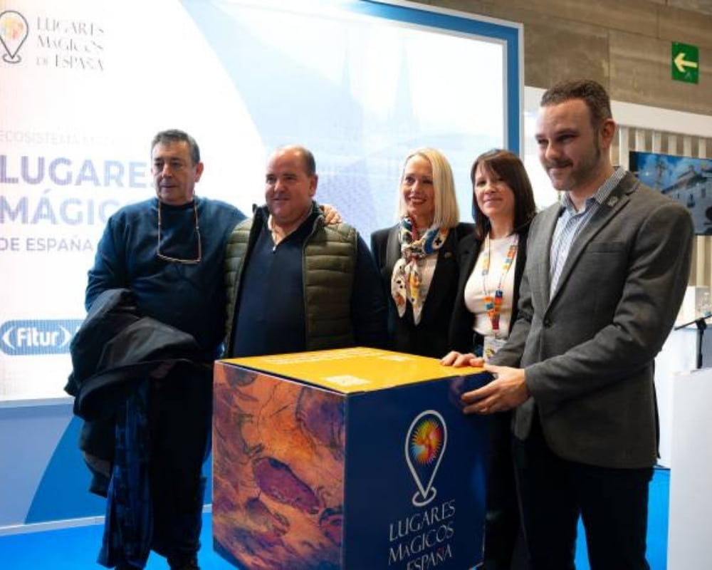 Francisco J. Martín presidente del Ecosistema Mágico en un momento de la gala de nombramiento de Lugares Mágicos en Fitur 2026